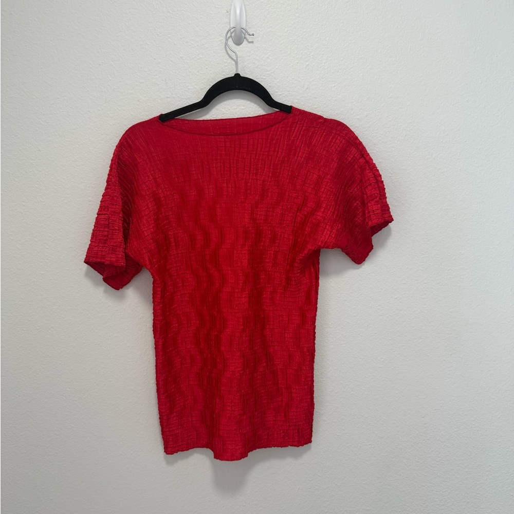 Michele Michelle Vibrant Red Short Sleeve Women's Top Size Medium